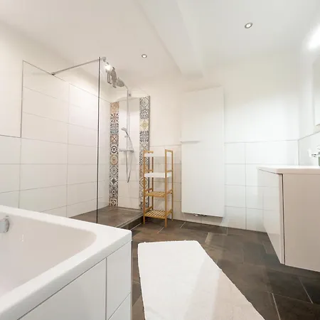 Hof Koehne - Altes - Hund * シュマレンベルク