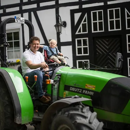 Hof Koehne - Altes - Hund *